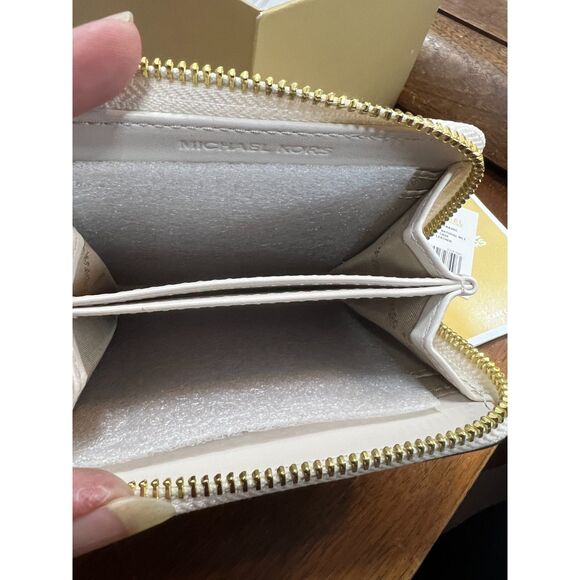 Michael Kors Jet Set Travel Card Case Embossed Leather NWT in Box - Picture 6 of 9